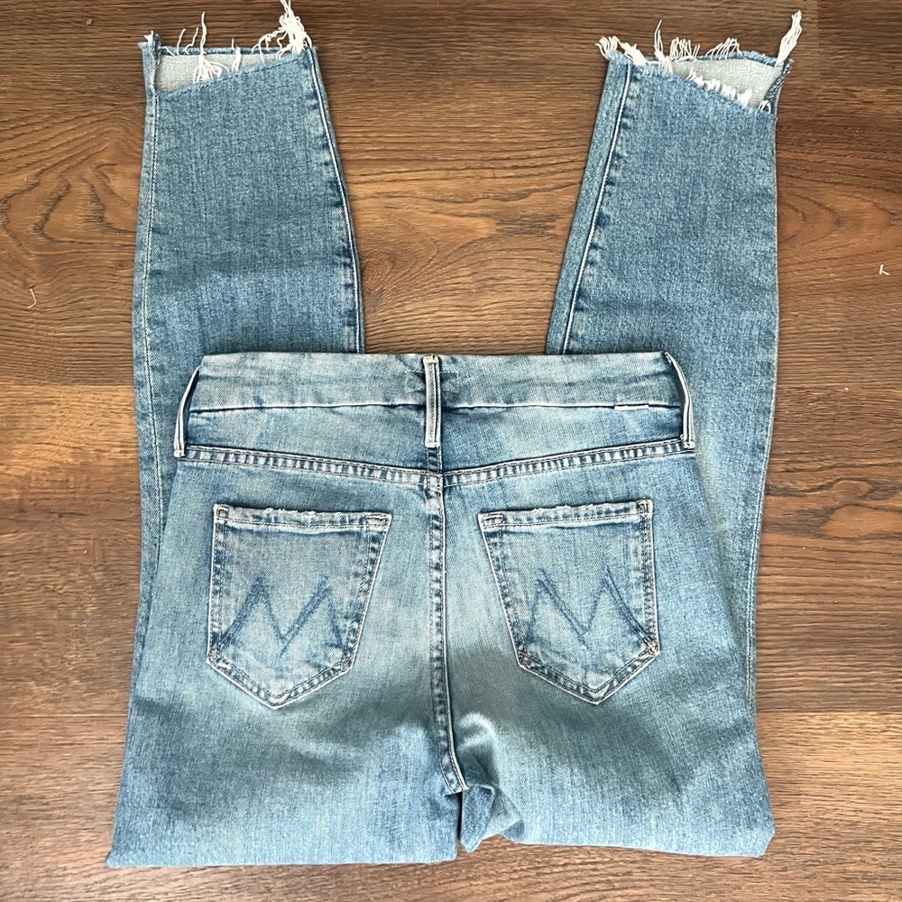 🍄SOLD🍄 MOTHER The Looker Ankle Step Fray Jeans - Picture 7 of 7